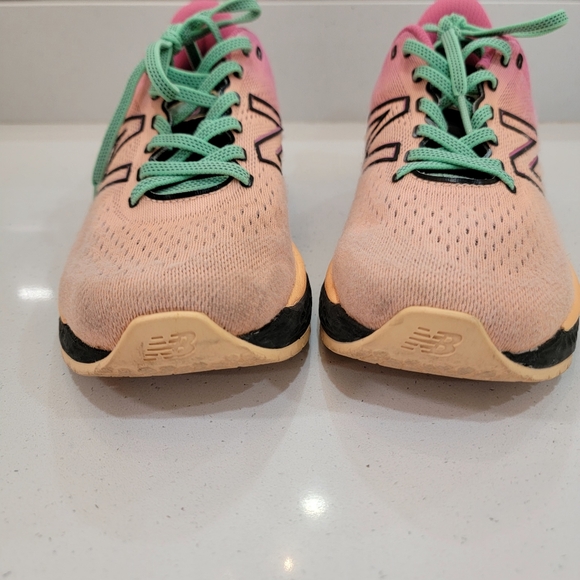 New Balance Fresh Foam 880v11 - Picture 2 of 8